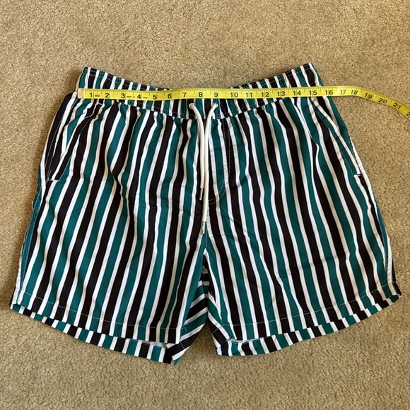 Forever21 Swim Shorts - Picture 2 of 5